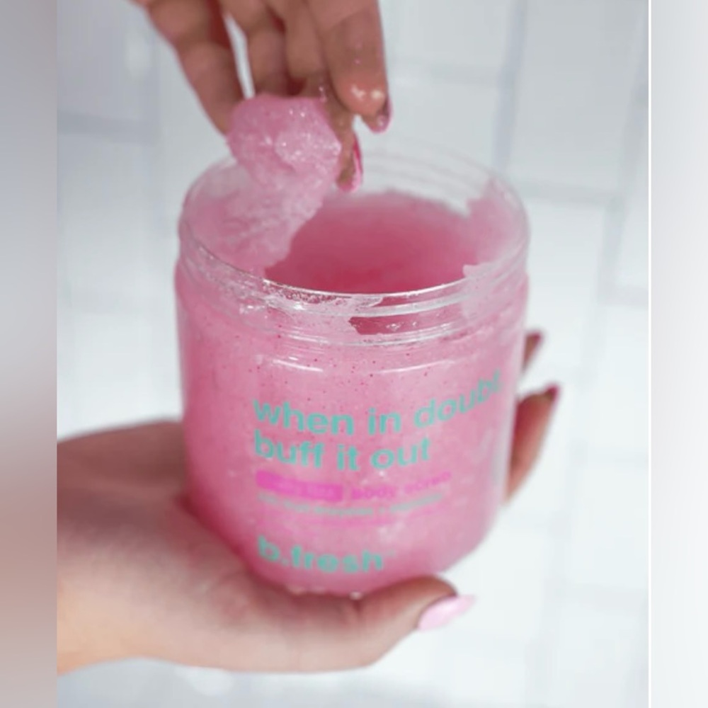 b. fresh When in Doubt Buff it out Sugar Scrub